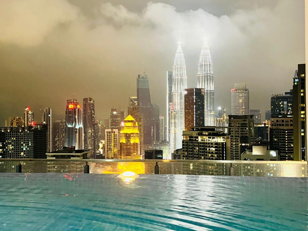 The Infinitum Kualalumpur Skypool Hotel Kuala Lumpur Extérieur photo